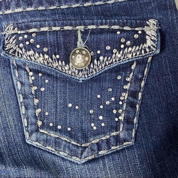 Maurice’s Premium | Blingy Denim Capri’s - Picture 6 of 7